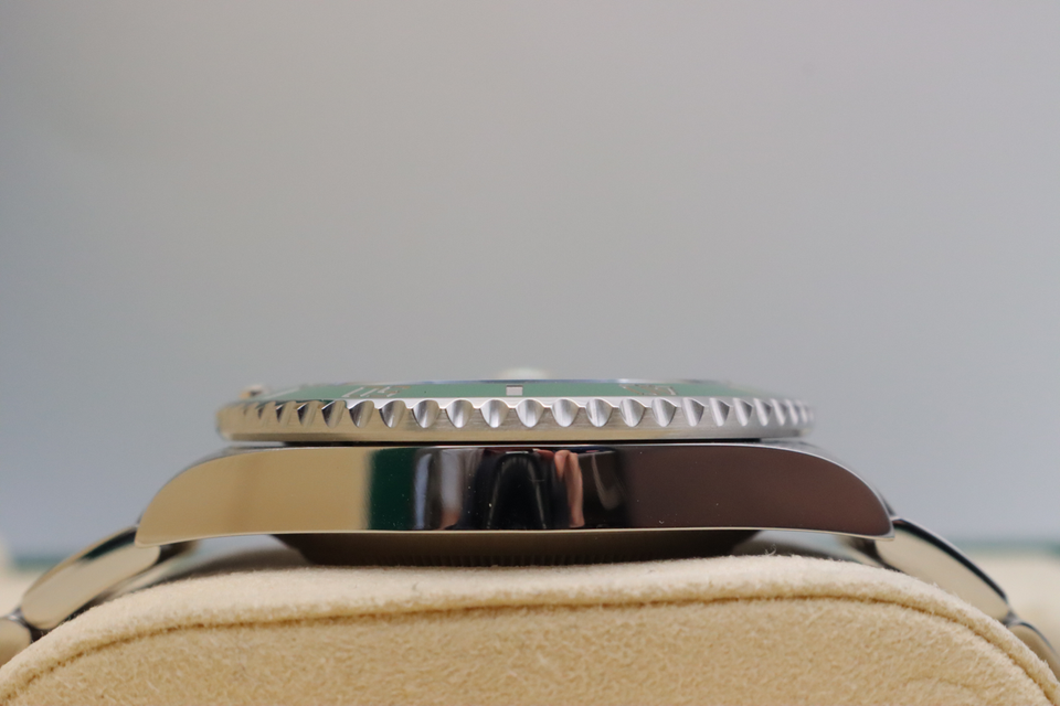 Rolex Submariner Hulk Image 2